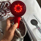 Person using Luxe Laser Comb