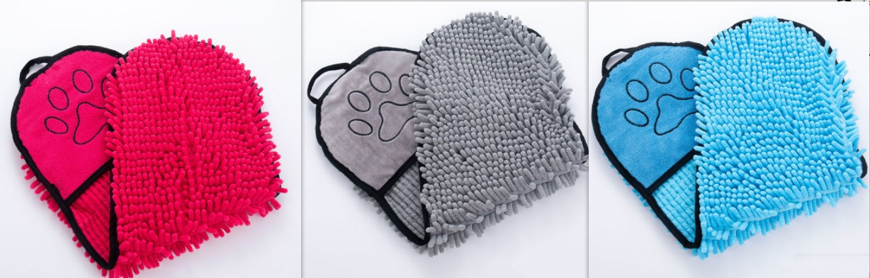 Range of colors available for super absorbent pet bathrobe